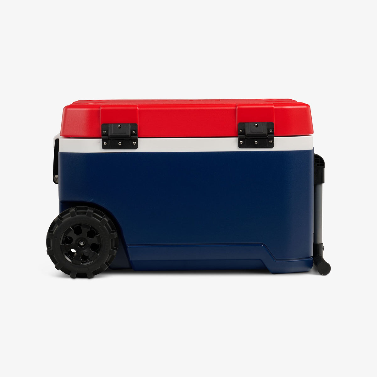 trailmate-75-qt-roller-cooler-y8 00035111-BK.jpg
