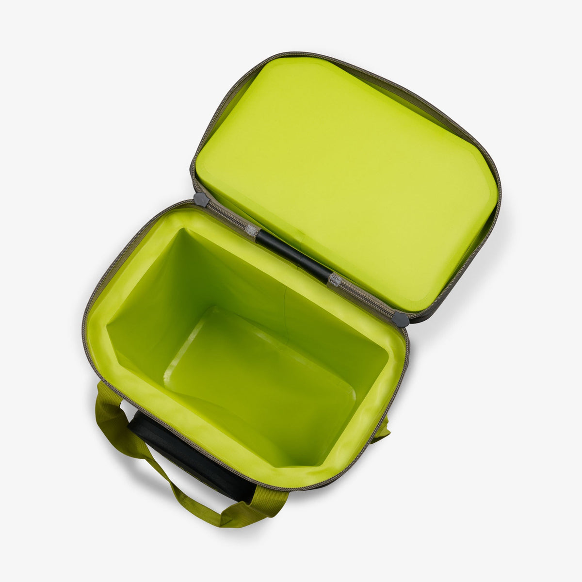 trailmate-32-can-backpack-s3 00066774-O2.jpg